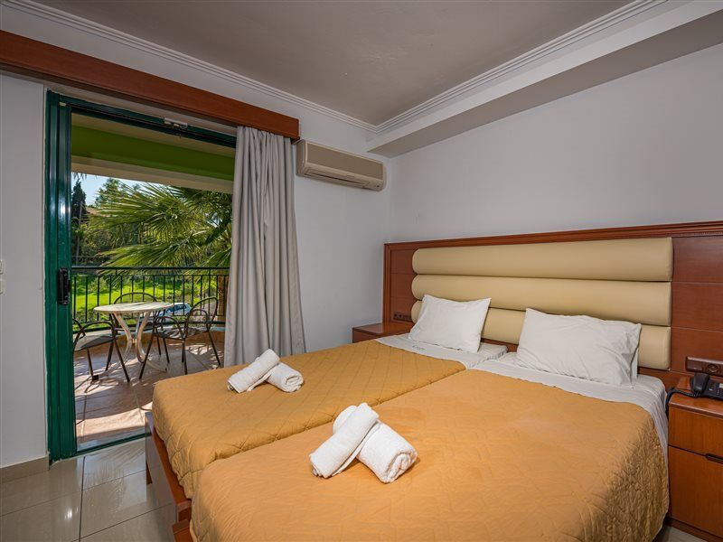 Caretta Beach Resort & Waterpark Каламакион Экстерьер фото