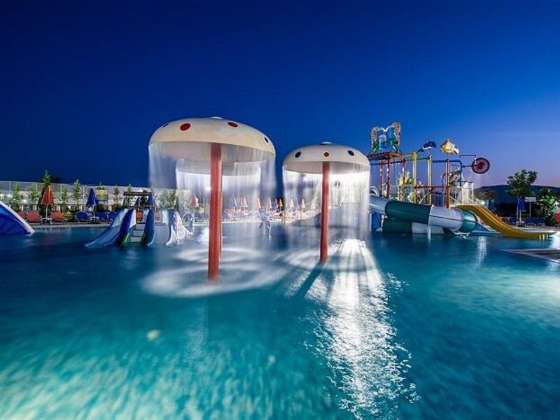 Caretta Beach Resort & Waterpark Каламакион Экстерьер фото